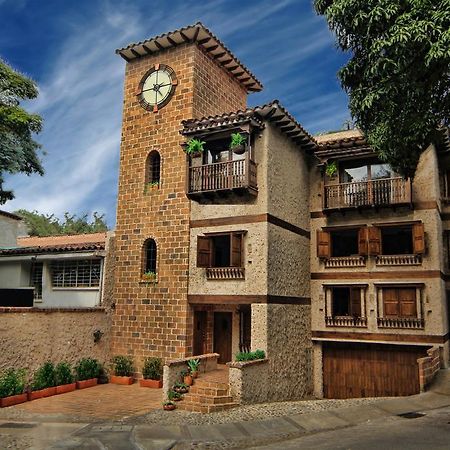 Casa Del Reloj Aparthotel Medellin Room photo